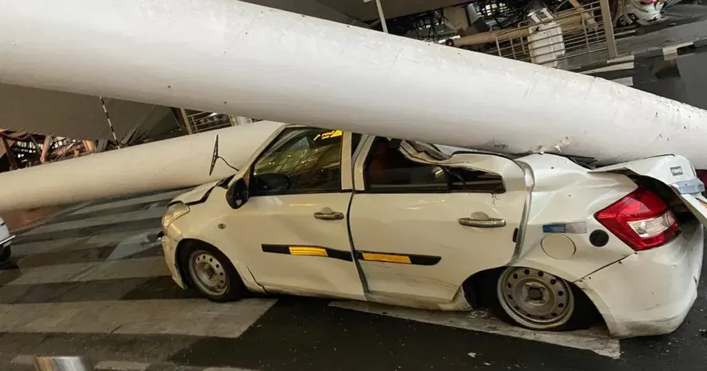 Nakon obilne kiše srušio se krov na aerodromu, jedna osoba poginula. Letovi otkazani