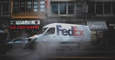 FedEx gasi 2.000 radnih mjesta u Evropi, nadaju se da će tako uštedjeti do 175 miliona dolara