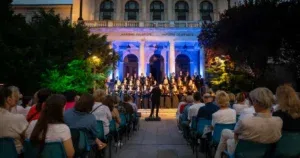 Na pozorišnom Trgu Susan Sontag izveden spektakularan koncert hora Opere NPS