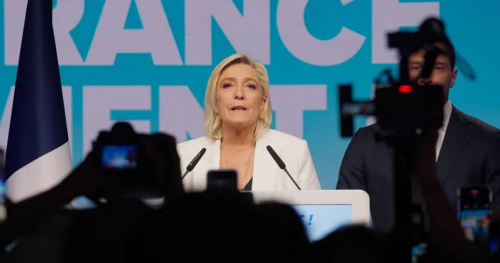 Nacionalni skup Marine Le Pen pridružuje se grupaciji ekstremnih desničara u EP