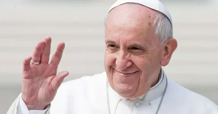 Papa Franjo pozvao bogate zemlje da smanje teret duga siromašnih