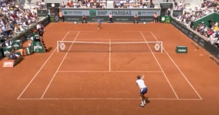 De Minaur izbacio Medvedeva sa Roland Garrosa