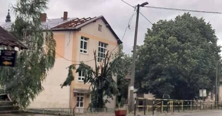 Jako nevrijeme pogodilo dio BiH: Vjetar nosio krovove i čupao drveće