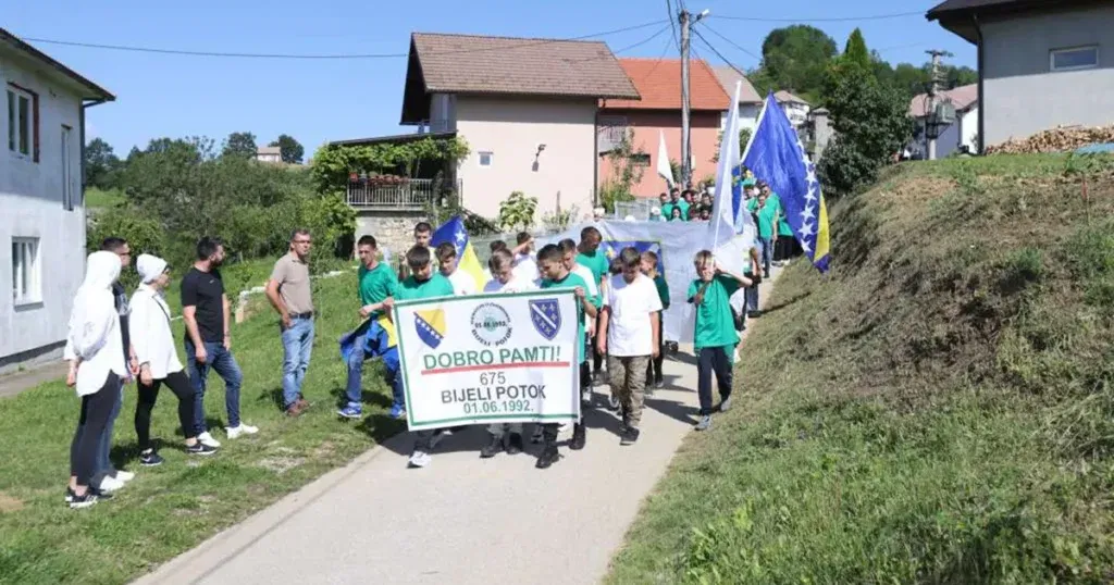 Održan tradicionalni marš “Stazom smrti”, sjećanje na 1. juni 1992.