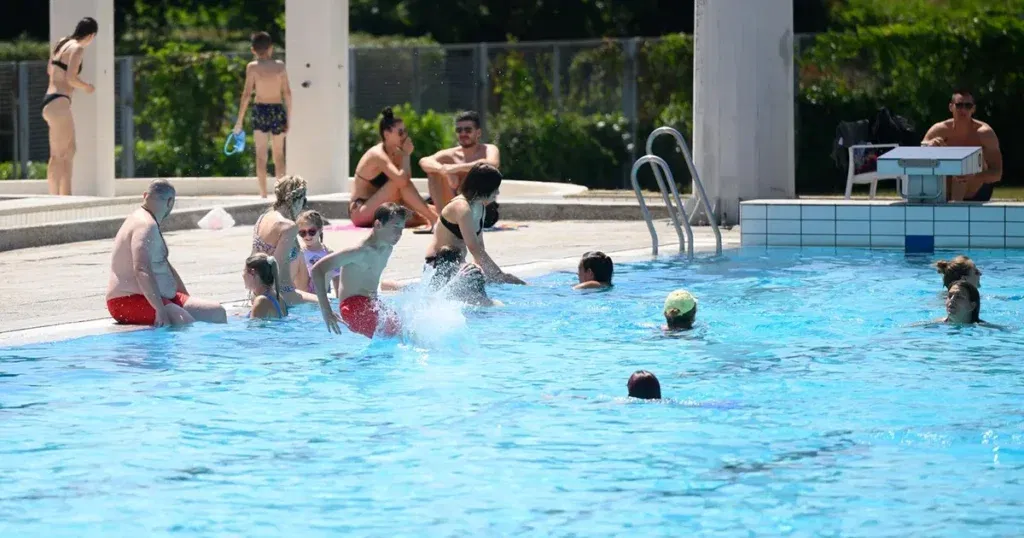 Zagreb zbog visokih temperatura omogućio besplatan ulaz na sve gradske bazene