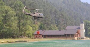 Vatra prijeti da ugrozi arheološko nalazište: Helikopteri OSBiH gase požar kod Bugojna