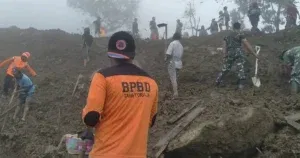 Klizište usmrtilo rudare i mještane, najmanje je 12 mrtvih. Za 18 osoba se traga