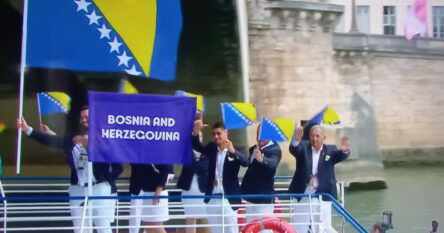 Naš olimpijski tim se predstavio u Parizu, Pezer i Cerić nosili zastavu Bosne i Hercegovine