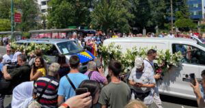 Kolona sa tabutima stigla u Sarajevo: “Istinu o počinjenom genocidu niko ne može izbrisati”