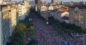 Desetine hiljada ljudi na ulicama Beograda: “Vrati kintu Rio Tintu, ne damo Srbiju za proviziju”