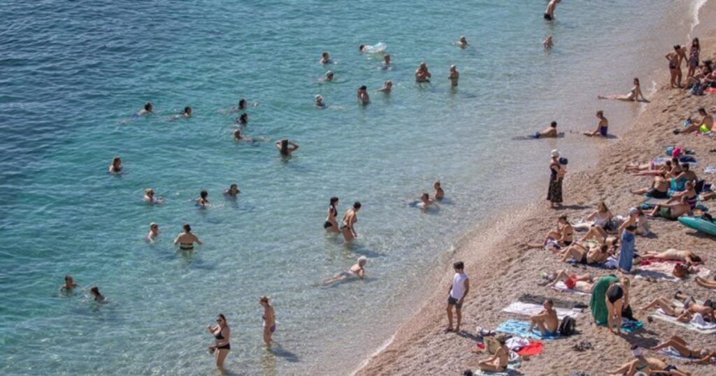 Plaže u Dubrovniku i dalje su pune kupača