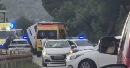 U teškoj nesreći poginuo državljanin BiH, tri osobe povrijeđene