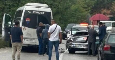 Sudarili se autobus i dva automobila, povrijeđene četiri osobe