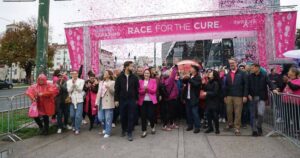 Više od 550 heroina, žena operisanih od raka dojke, predvodilo “Race for the Cure”