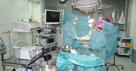 Uspješno urađene transplantacije bubrega i rožnica u UKC Tuzla