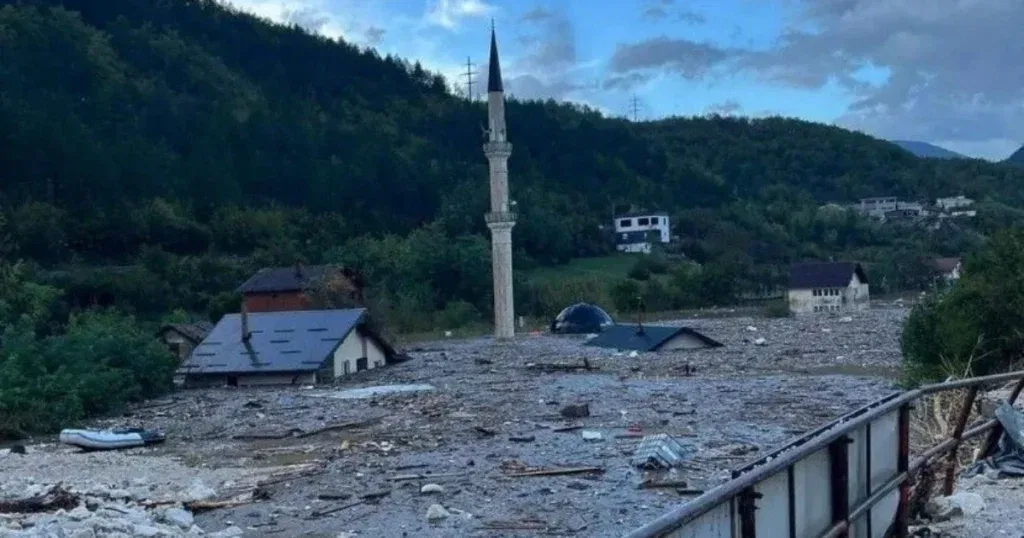 Zenički Crveni križ počeo akciju prikupljanja pomoći unesrećenim u poplavama u BiH