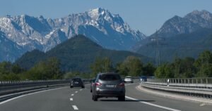 Koja je najmanja brzina kojom smijete voziti na autocesti u Njemačkoj?