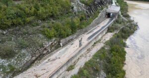 Na putevima od Jablanice prema Mostaru i Blidinju i dalje obustavljen saobraćaj