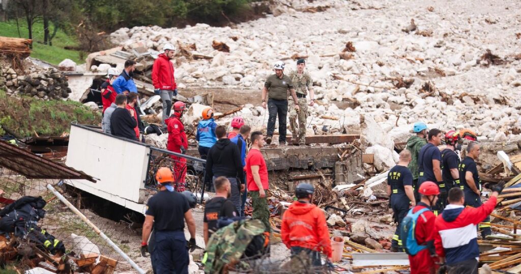 Hrvatska uputila brzu pomoć BiH – HGSS među prvima, stiže još 37 ljudi