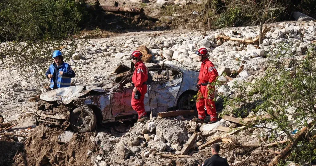 Spasilački timovi od jutra na terenu u Jablanici i Konjicu, nastavlja se potraga za stradalima