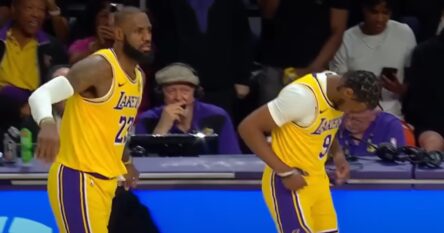 Skoro tri minute igrao u NBA: Lakersi poslali Lebronovog sina drugom timu