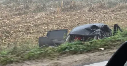 Teška nesreća na bh. putevima: Automobil sletio s ceste, poginuo 21-godišnjak