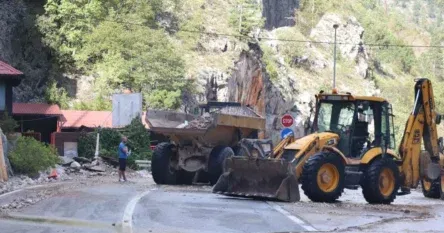 Novi režim saobraćaja na područjima pogođenim poplavama i klizištima