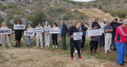 Protest u Mostaru: Ognjišta ćemo braniti životom nećemo dozvoliti scenarij iz Donje Jablanice