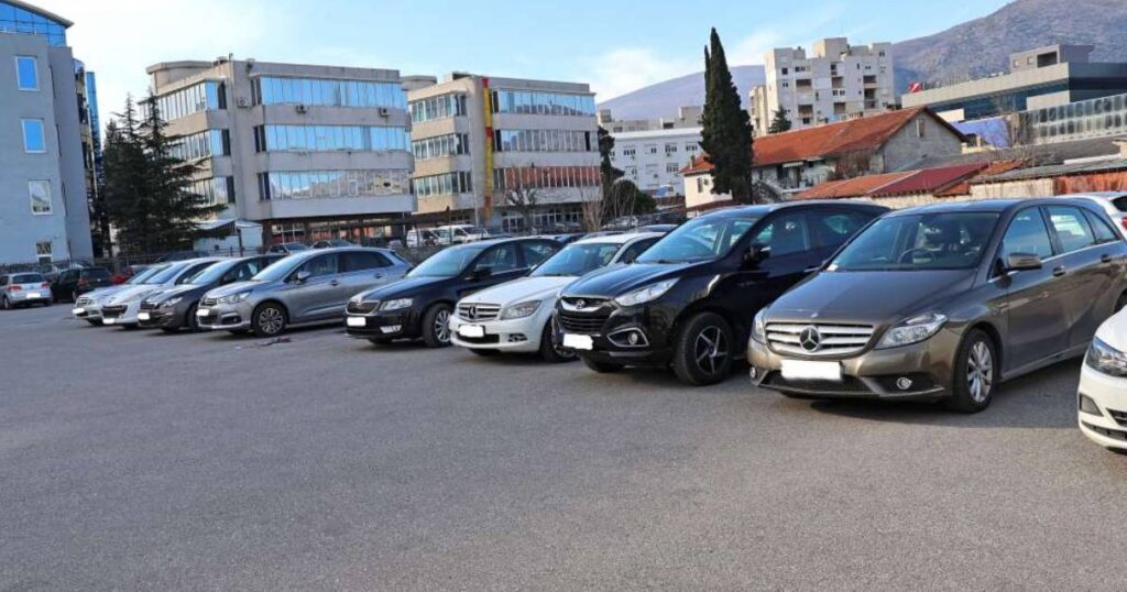 Broj prvi put registrovanih motornih vozila za deset mjeseci veći 22,9 posto