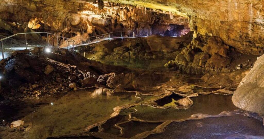 Pećina Vjetrenica zabilježila novi turistički rekord: Omjer bh. i stranih posjetitelja skoro izjednačen