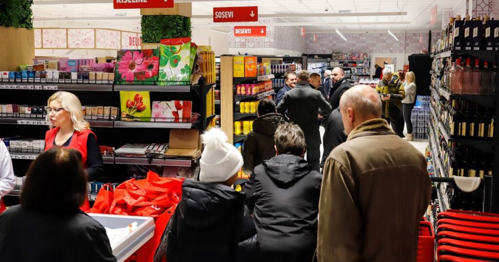 Svečano otvoren novi supermarket Amko komerca u naselju Breka