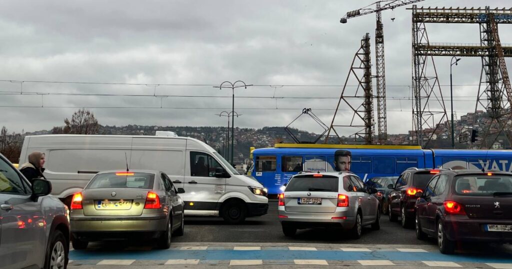 “Divlji zapad” na sarajevskim raskrsnicama, policije nema na vidiku!