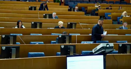 Zasjeda Parlament BiH: Tri stranke traže da se zabrani kupovina nove zgrade za UIO-a