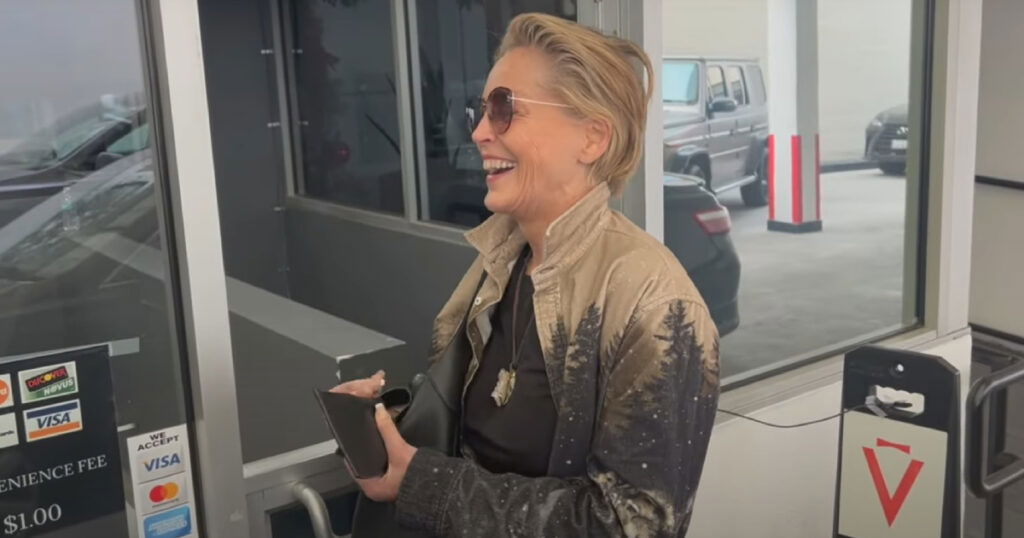 Pogledajte reakciju Sharon Stone na pitanje flertuje li s Kevinom Costnerom