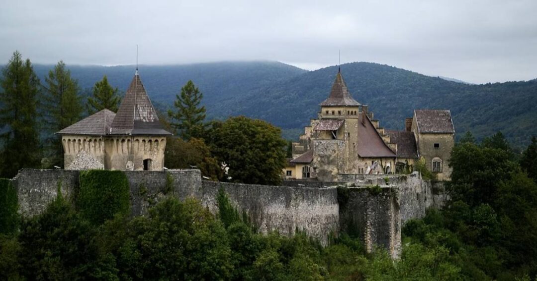 stari grad ostrozac