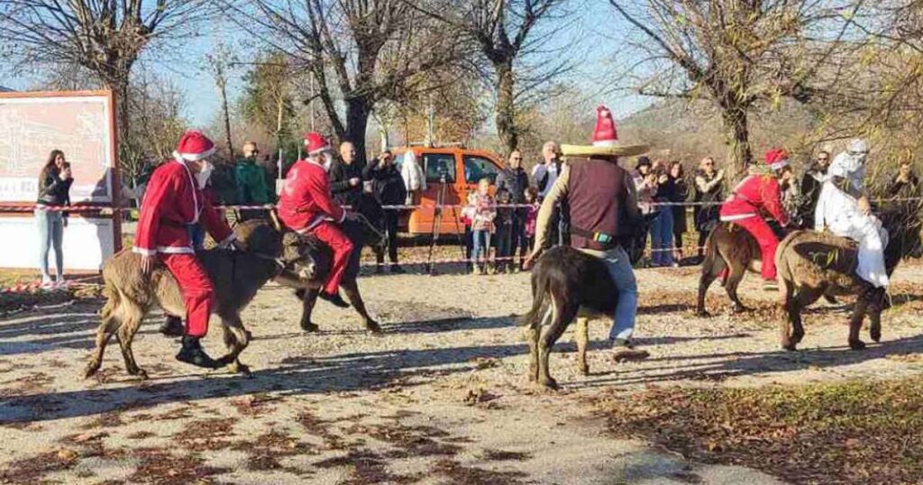 Utrka magaraca u nedjelju uz muziku i kuhano vino