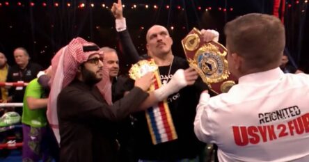 Usyk je kralj boksa: Ukrajinac sudijskom odlukom ponovo pobijedio Furyja