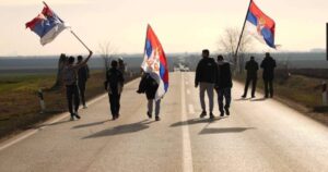 Beogradski studenti i biciklima krenuli na protest u Novi Sad