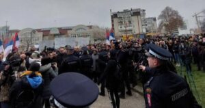 U Bijeljini protest zbog hapšenja gradonačelnika Ljubiše Petrovića