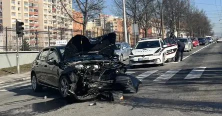 Jedna osoba smrtno stradala u nesreći u Sarajevu: Vozač imao srčani udar?