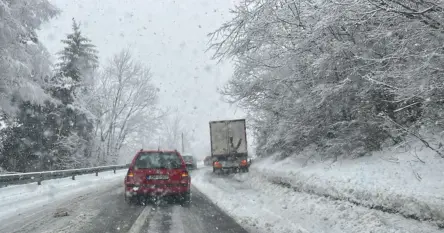 Ponovo haos na cestama u Bosni zbog snijega, BIHAMK objavio gdje je najteža situacija