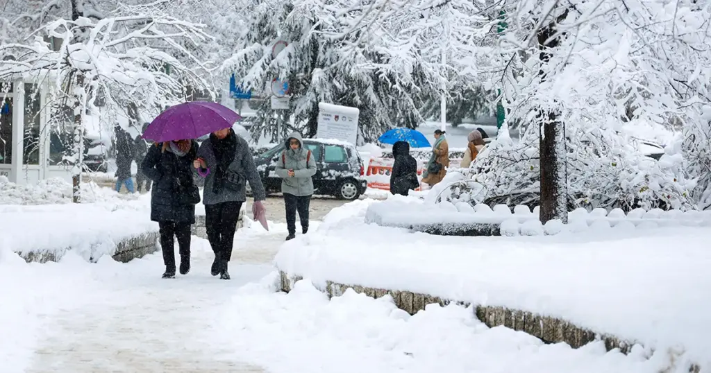 Promjena vremena: Hladna fronta donosi snijeg, temperature će pasti i do -17 °C