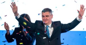 Zoran Milanović proglasio pobjedu: “Započet ću kao svi verbalni zlostavljači… Hrvatska, hvala ti! Hvala BiH”