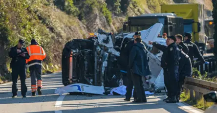 Stravična nesreća u Hrvatskoj: Stijena pala na kombi, jedna osoba poginula