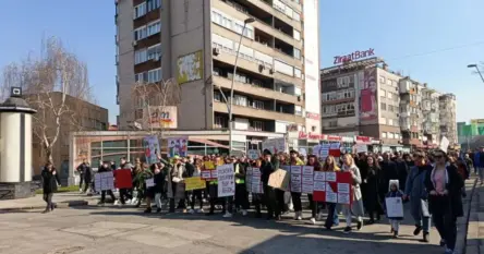 Građani u Zenici izašli na ulice zbog inflacije, poskupljenja i drugih problema