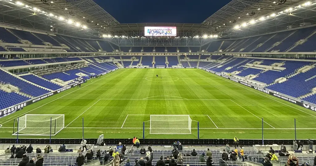 Izgleda fantastično: Novi Evertonov stadion za probu primio 10.000 navijača