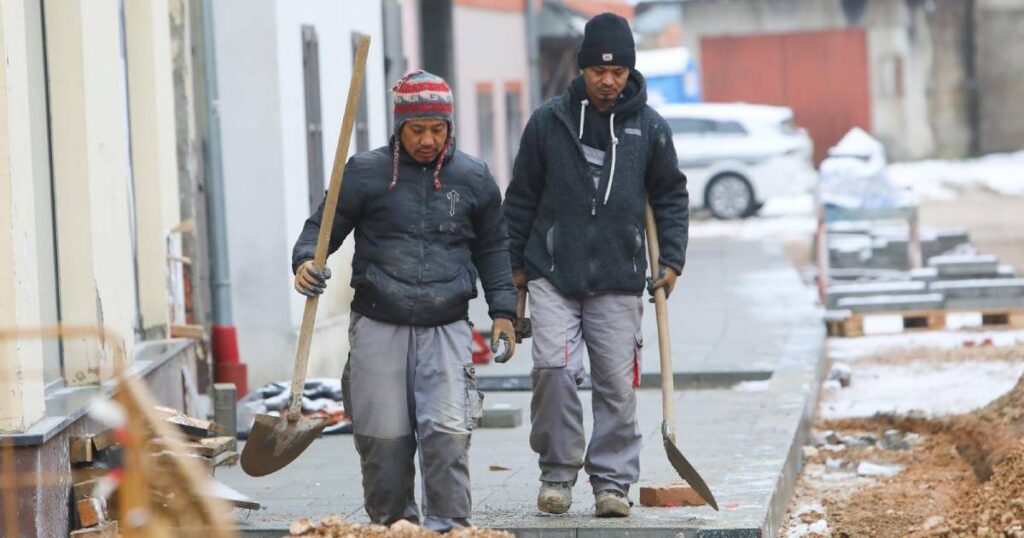 U ovoj godini u BiH skoro tri puta više radnih dozvola stranim radnicima nego 2022.