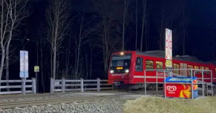 Bračni par iz Srbije poginuo dok su prelazili prugu noseći zamrzivač